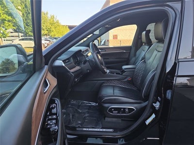 2023 Jeep Grand Cherokee Summit