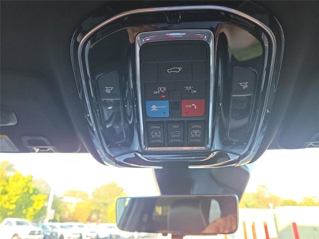 2023 Jeep Grand Cherokee Summit