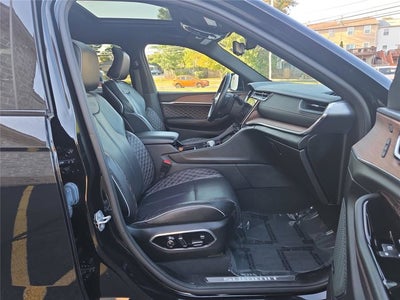 2023 Jeep Grand Cherokee Summit