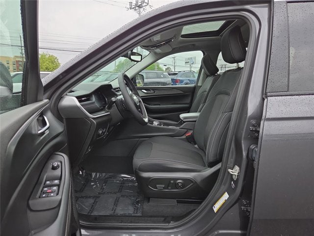 2023 Jeep Grand Cherokee L Laredo X