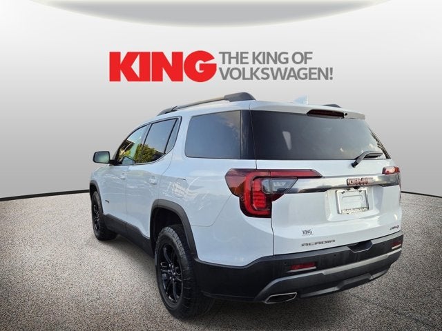 2023 GMC Acadia AT4