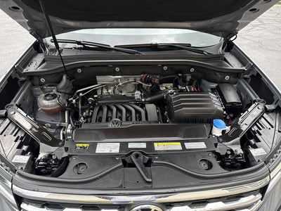 2022 Volkswagen Atlas Cross Sport 3.6L V6 SEL Premium R-Line