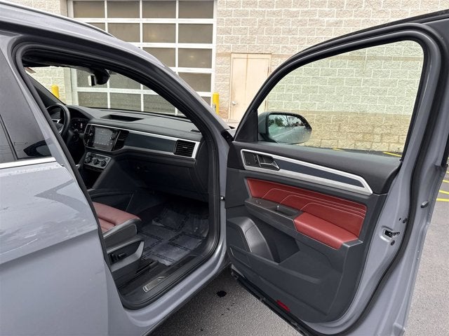 2022 Volkswagen Atlas Cross Sport 3.6L V6 SEL Premium R-Line