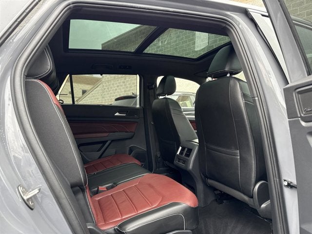 2022 Volkswagen Atlas Cross Sport 3.6L V6 SEL Premium R-Line