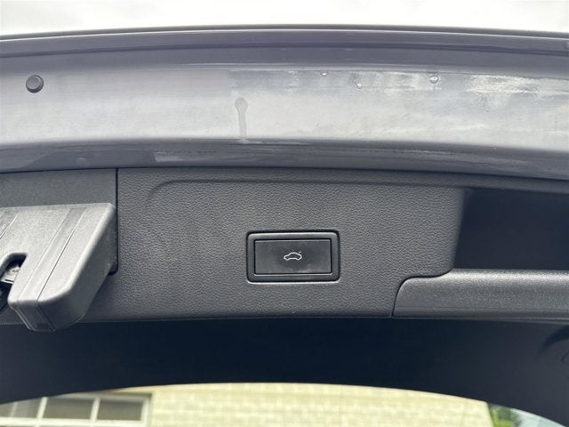 2022 Volkswagen Atlas Cross Sport 3.6L V6 SEL Premium R-Line