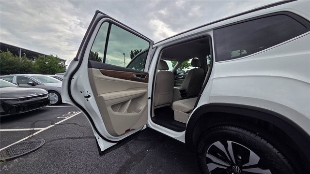 2026 Volkswagen Atlas 2.0T SE