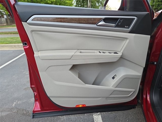 2018 Volkswagen Atlas 3.6L V6 SEL Premium