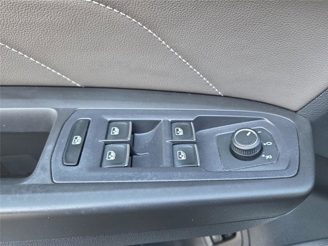 2022 Volkswagen Atlas Cross Sport 2.0T SEL R-Line