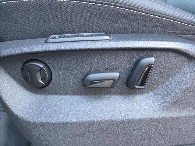 2022 Volkswagen Atlas Cross Sport 2.0T SEL R-Line