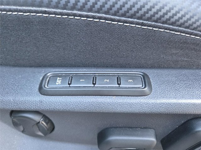 2022 Volkswagen Atlas Cross Sport 2.0T SEL R-Line