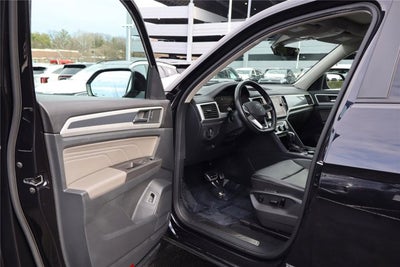 2022 Volkswagen Atlas 3.6L V6 SEL R-Line Black