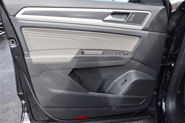 2022 Volkswagen Atlas 3.6L V6 SEL R-Line Black