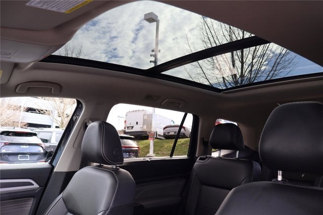 2022 Volkswagen Atlas 3.6L V6 SEL R-Line Black