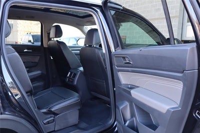 2022 Volkswagen Atlas 3.6L V6 SEL R-Line Black