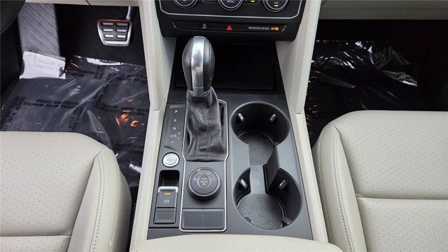 2019 Volkswagen Atlas 3.6L V6 SE w/Technology R-Line