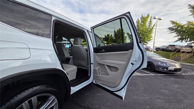 2019 Volkswagen Atlas 3.6L V6 SE w/Technology R-Line