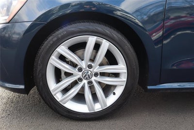 2019 Volkswagen Passat 2.0T Wolfsburg Edition