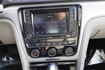 2019 Volkswagen Passat 2.0T Wolfsburg Edition