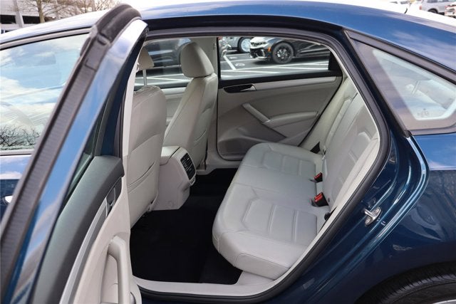 2019 Volkswagen Passat 2.0T Wolfsburg Edition