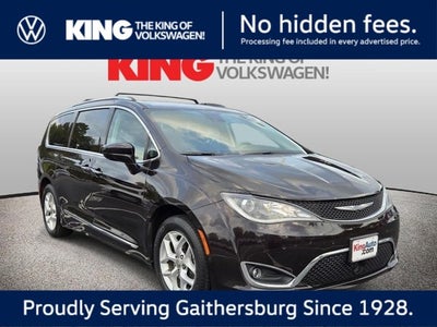 2017 Chrysler Pacifica Touring-L Plus