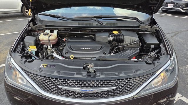 2017 Chrysler Pacifica Touring-L Plus
