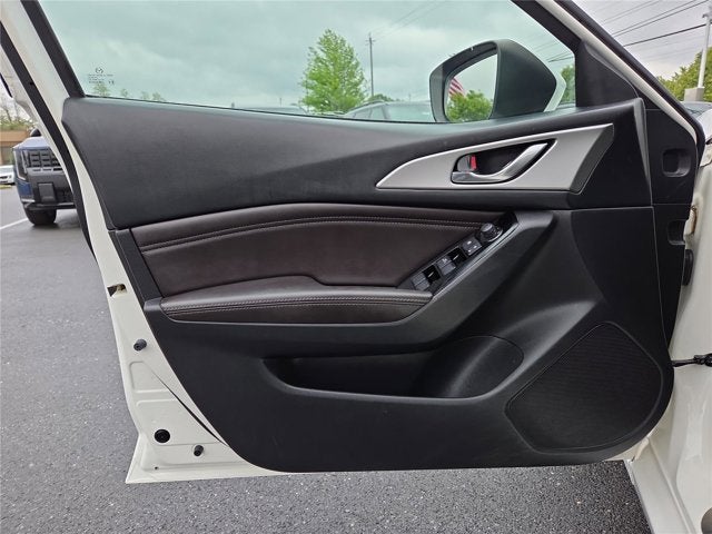 2017 Mazda Mazda3 5-Door Touring