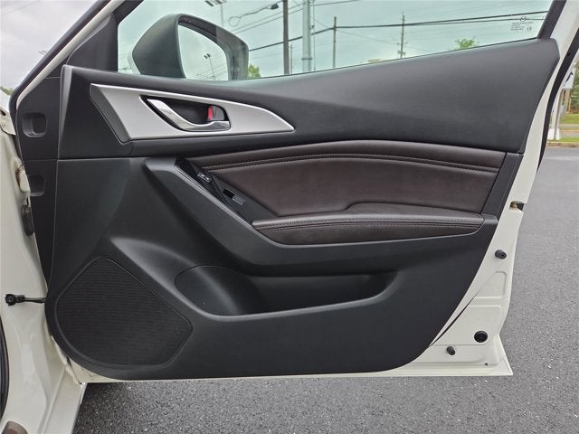 2017 Mazda Mazda3 5-Door Touring