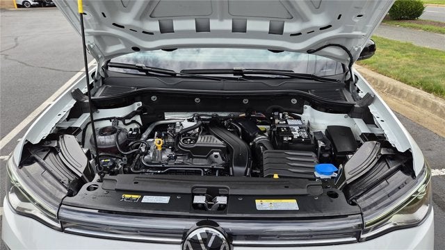 2025 Volkswagen Taos SE Black