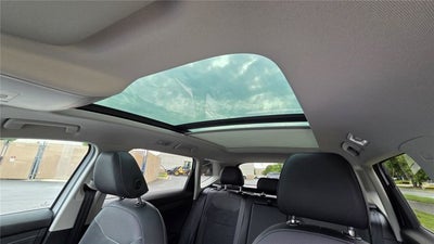 2025 Volkswagen Taos SE Black