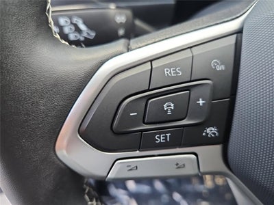 2023 Volkswagen Tiguan SEL R-Line