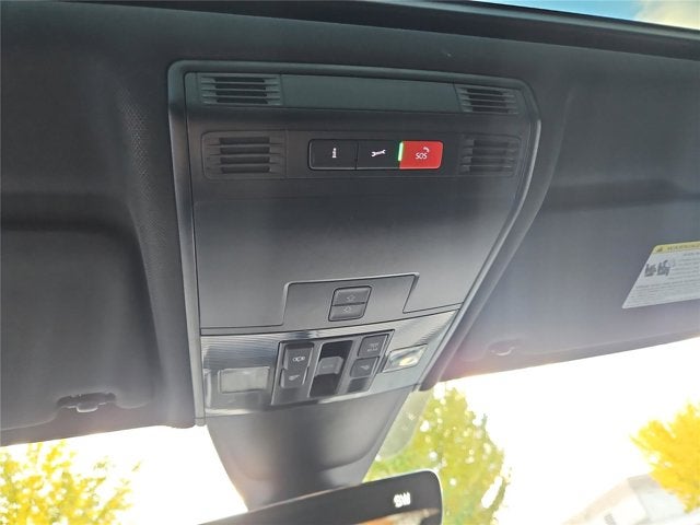 2023 Volkswagen Tiguan SEL R-Line