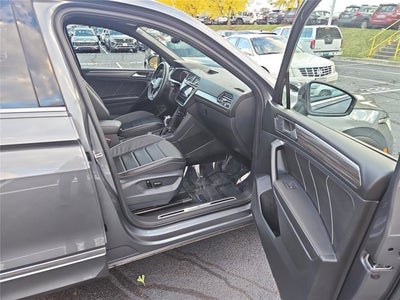 2023 Volkswagen Tiguan SEL R-Line