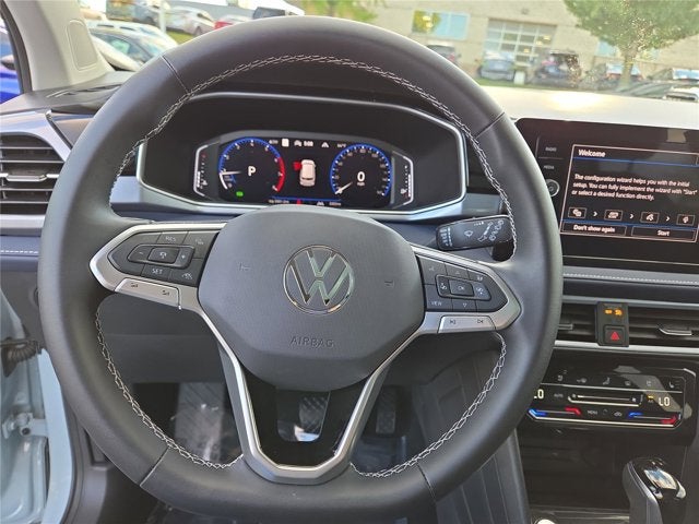 2025 Volkswagen Taos SEL