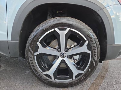2025 Volkswagen Taos SEL