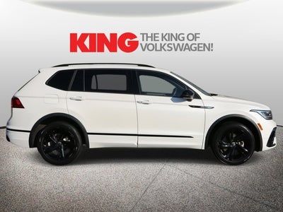 2023 Volkswagen Tiguan SE R-Line Black