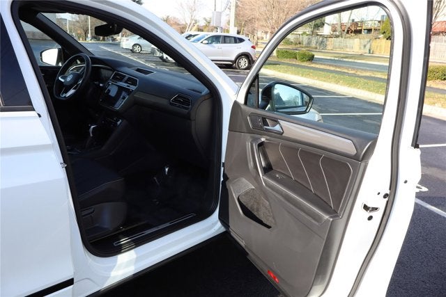 2023 Volkswagen Tiguan SE R-Line Black