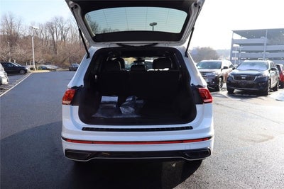 2023 Volkswagen Tiguan SE R-Line Black