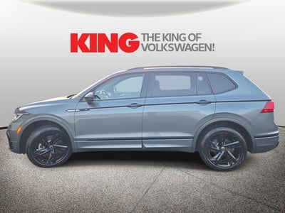 2023 Volkswagen Tiguan SE R-Line Black