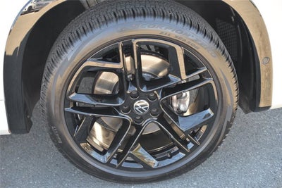 2025 Volkswagen Tiguan SE R-Line Black