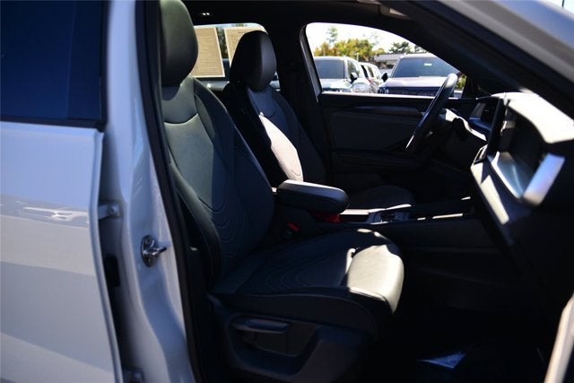2025 Volkswagen Tiguan SE R-Line Black