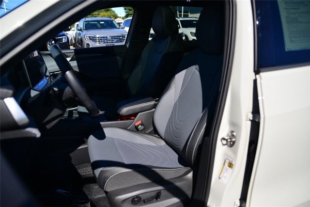 2025 Volkswagen Tiguan SE R-Line Black