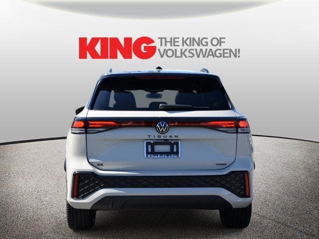2025 Volkswagen Tiguan SE R-Line Black