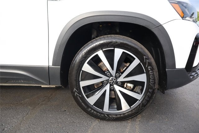 2023 Volkswagen Taos SE