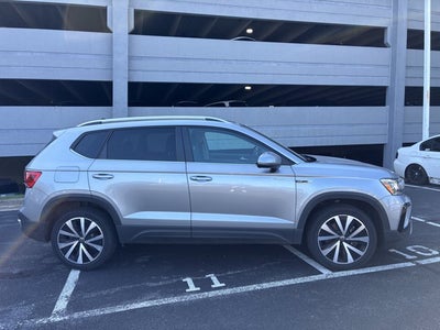 2022 Volkswagen Taos SE