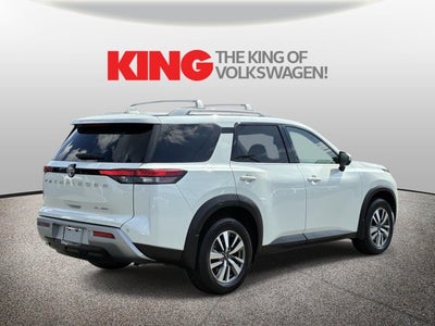 2022 Nissan Pathfinder SL