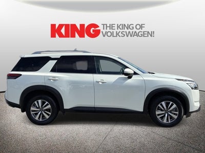 2022 Nissan Pathfinder SL