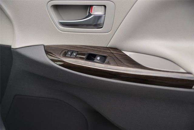 2018 Toyota Sienna XLE Premium
