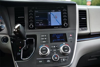 2018 Toyota Sienna XLE Premium