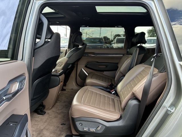 2024 Kia EV9 Land
