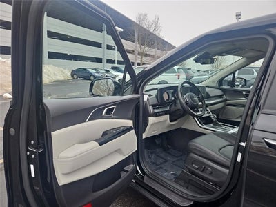 2024 Kia Carnival LX